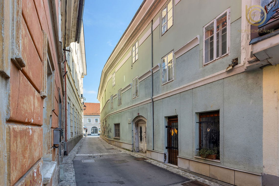 Lokacija: Gorenjska, Kranj, Center