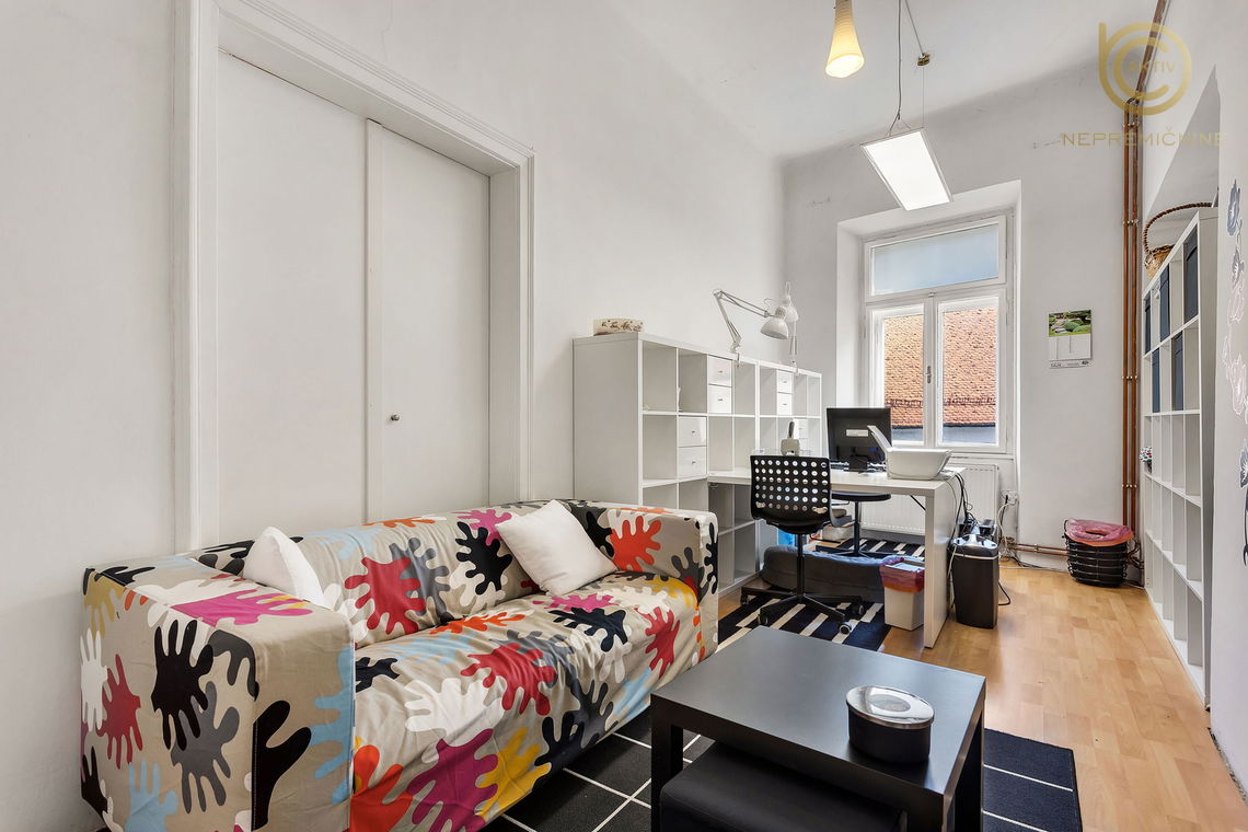 Lokacija: Gorenjska, Kranj, Center