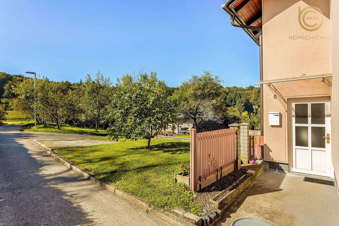 Lokacija: Ljubljana okolica, Moravče, Stegne