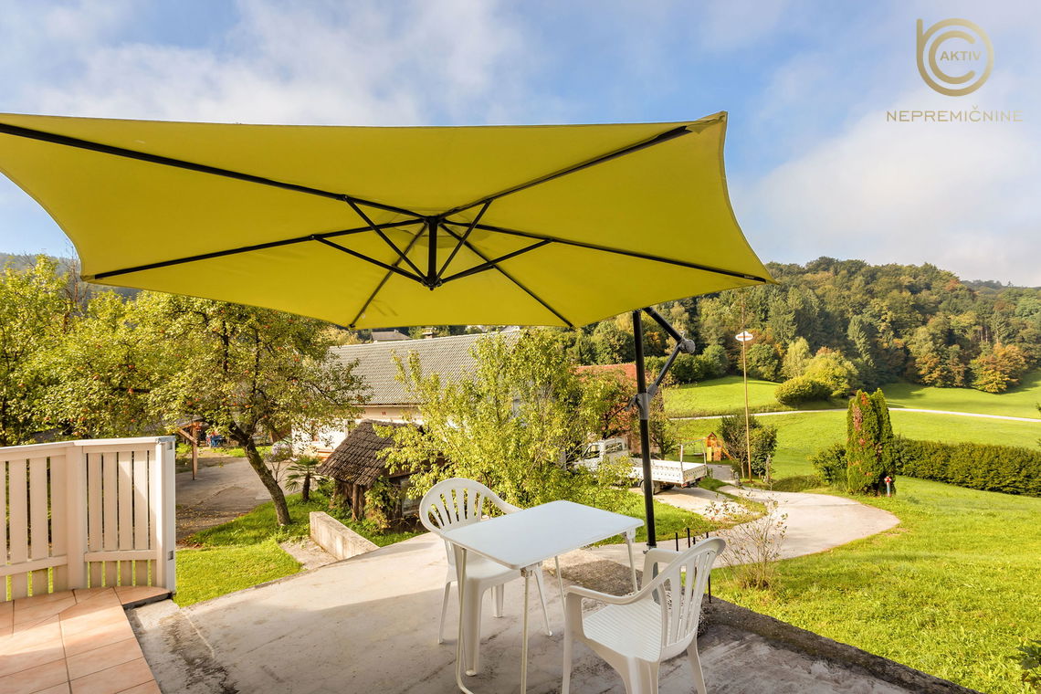 Lokacija: Ljubljana okolica, Moravče, Stegne