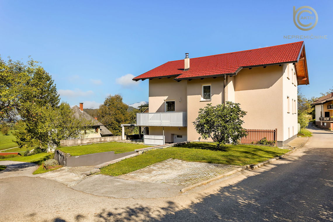 Lokacija: Ljubljana okolica, Moravče, Stegne