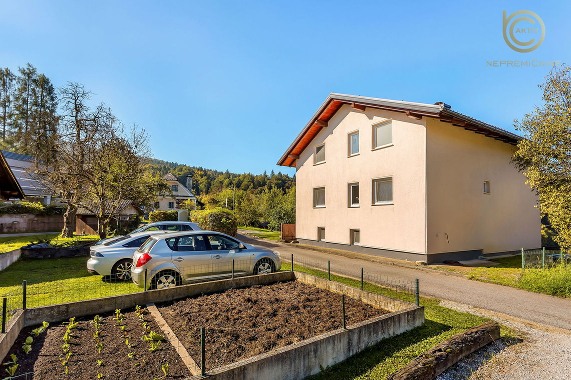 Lokacija: Ljubljana okolica, Moravče, Stegne