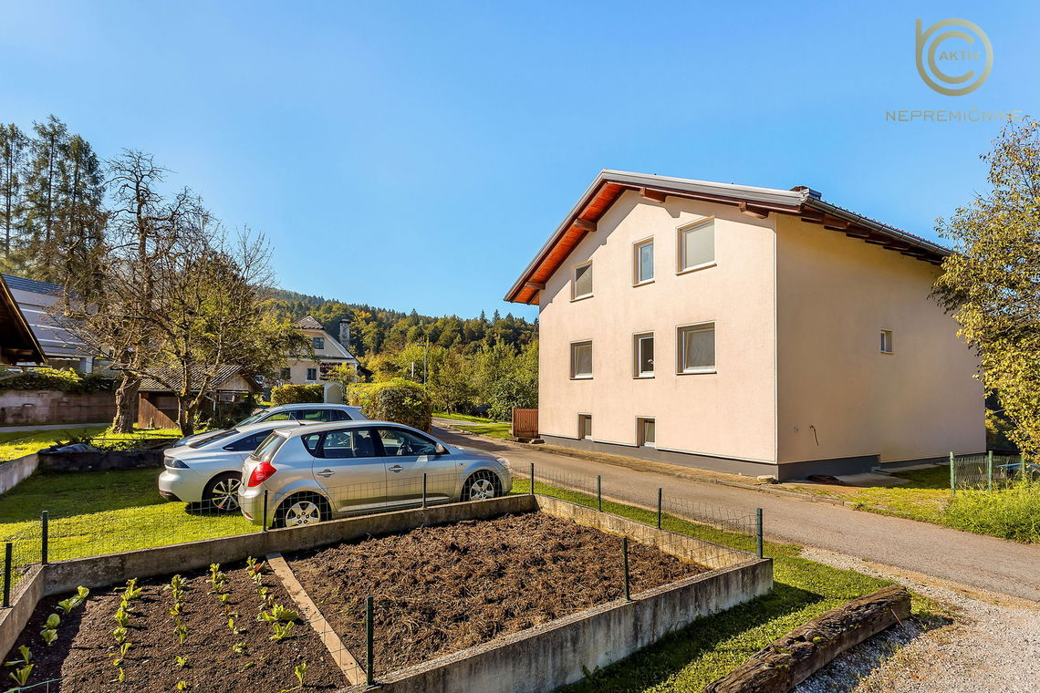 Lokacija: Ljubljana okolica, Moravče, Stegne