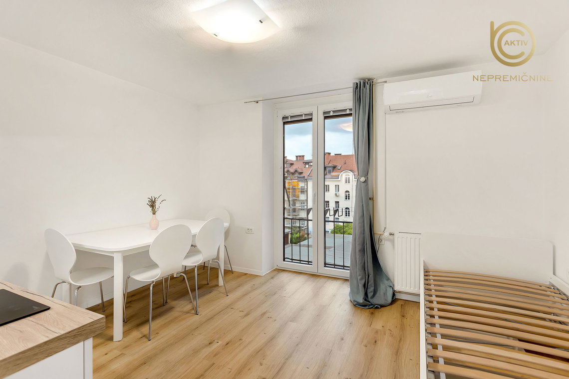 Lokacija: Ljubljana mesto, Center, Tabor