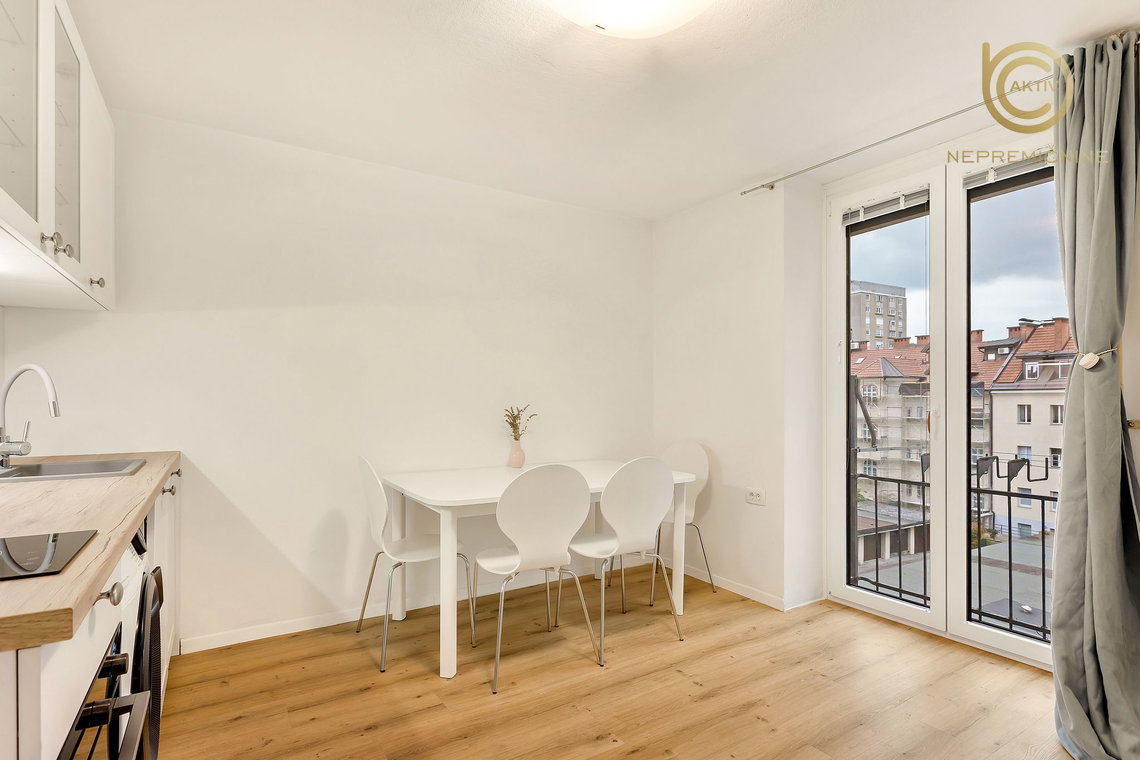 Lokacija: Ljubljana mesto, Center, Tabor