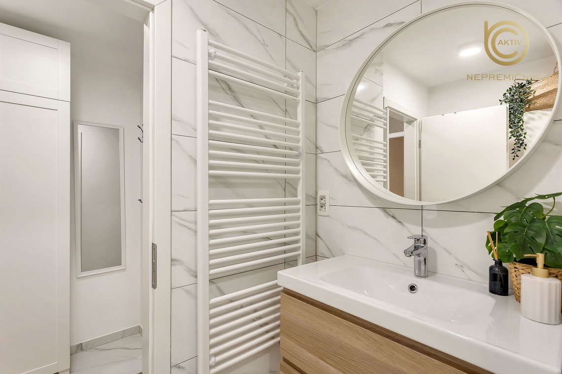 Lokacija: Ljubljana mesto, Center, Tabor