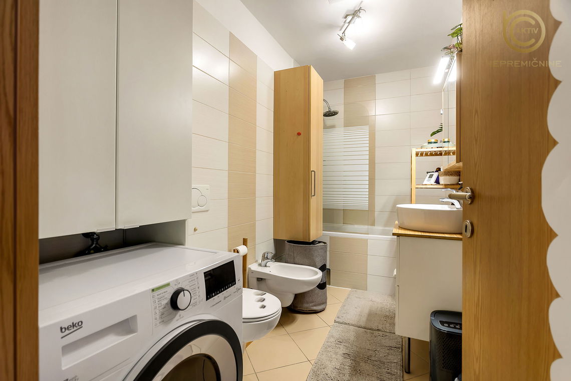 Lokacija: Ljubljana okolica, Domžale, Radomlje