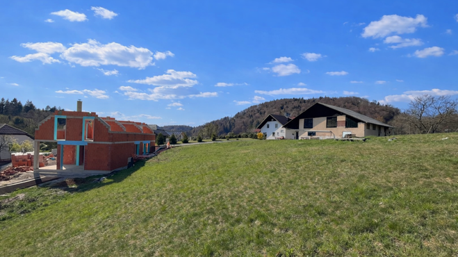 Lokacija: Ljubljana okolica, Moravče, Hrastnik