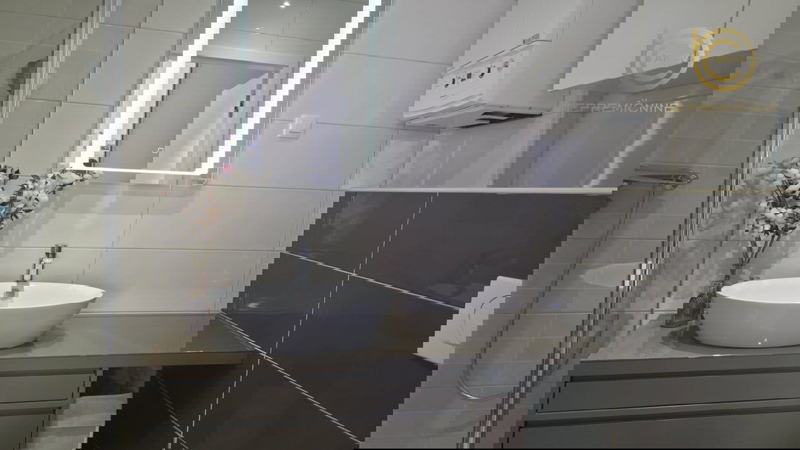 Lokacija: Ljubljana okolica, Mengeš, Mengeš