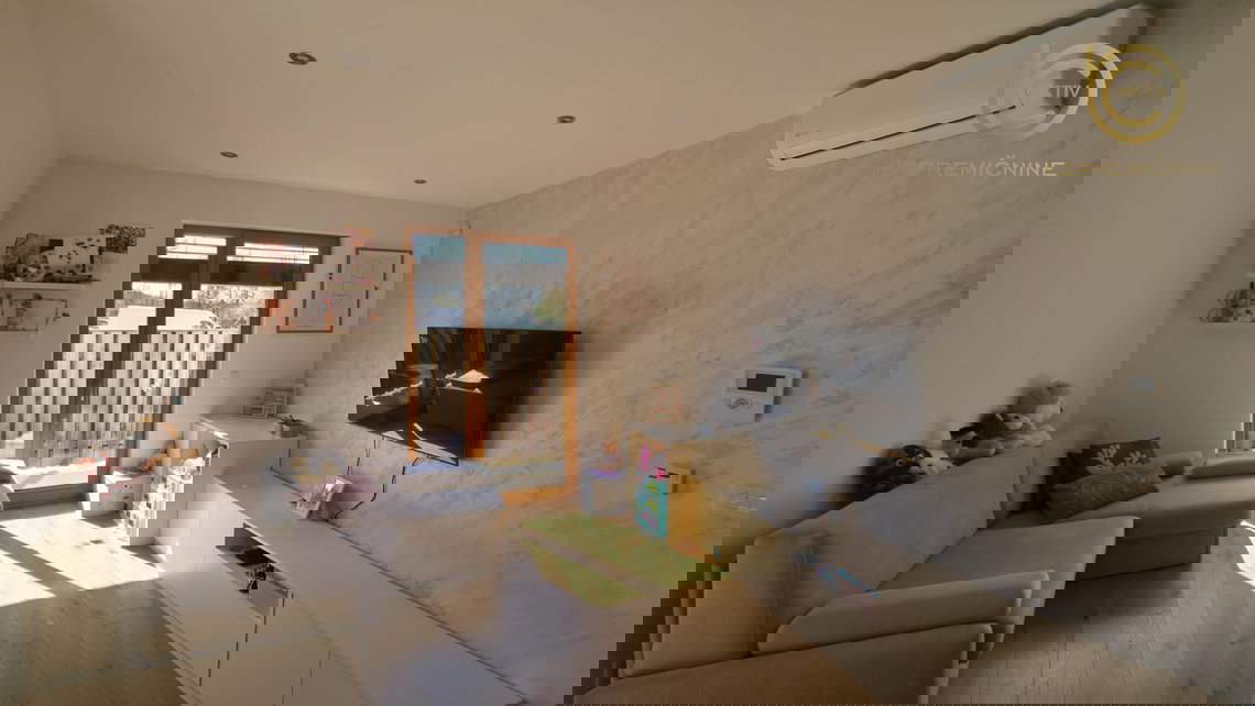 Lokacija: Ljubljana okolica, Mengeš, Mengeš