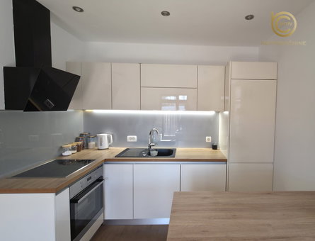 Lokacija: Ljubljana okolica, Mengeš, Mengeš