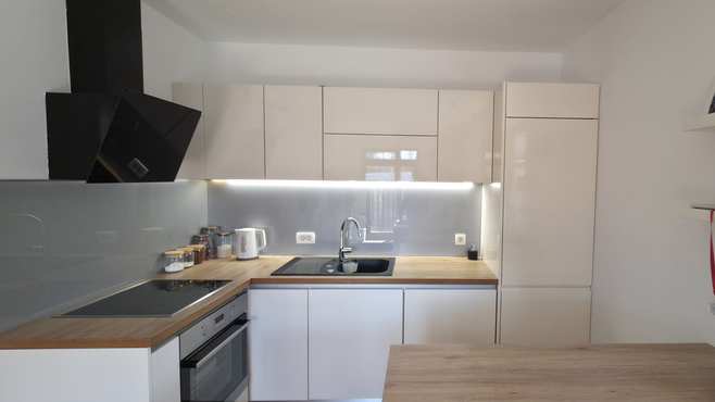 Lokacija: Ljubljana okolica, Mengeš, Mengeš