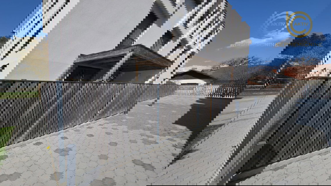 Lokacija: Ljubljana okolica, Mengeš, Mengeš