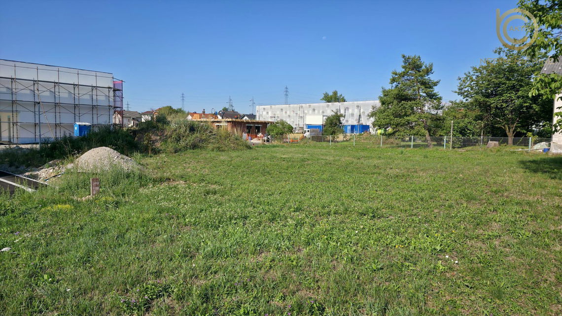 Lokacija: Ljubljana mesto, Moste-Polje, Zg. Zadobrova