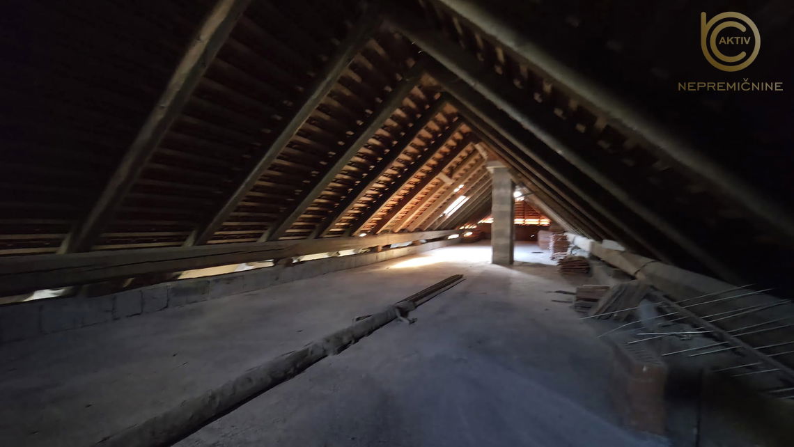 Lokacija: Gorenjska, Škofja Loka, Virlog