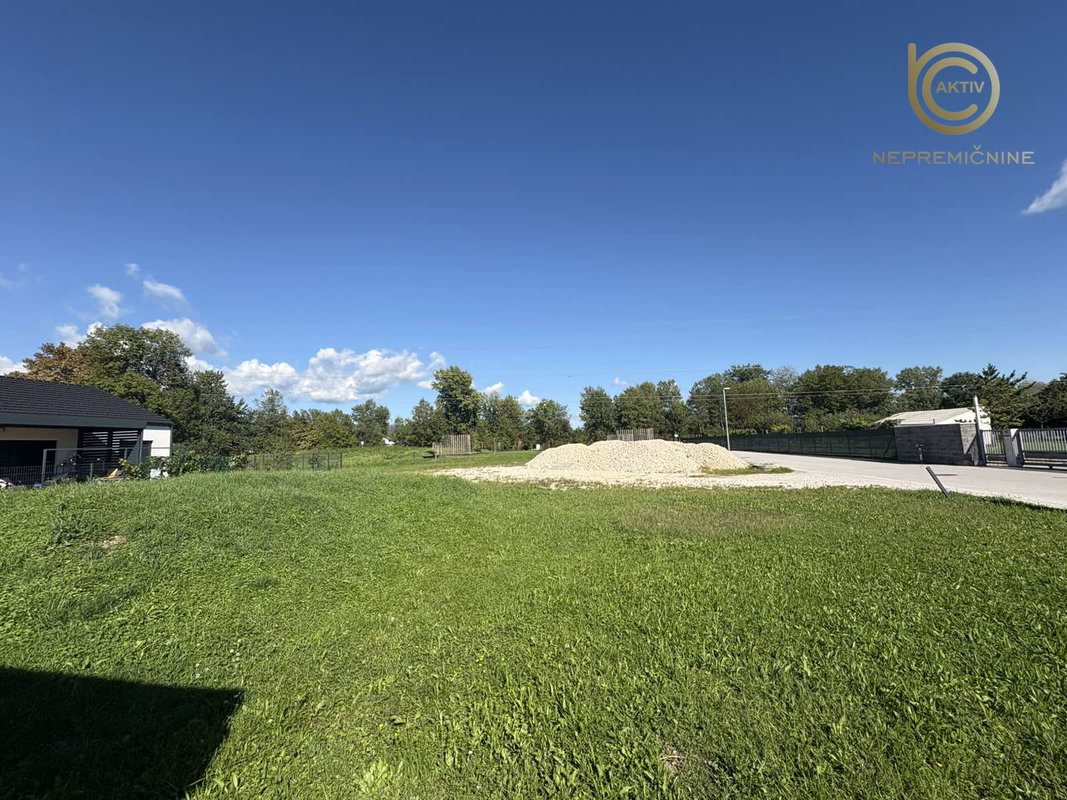 Lokacija: Ljubljana okolica, Domžale, Srednje Jarše