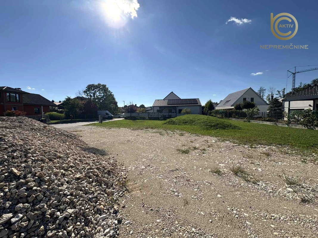 Lokacija: Ljubljana okolica, Domžale, Srednje Jarše