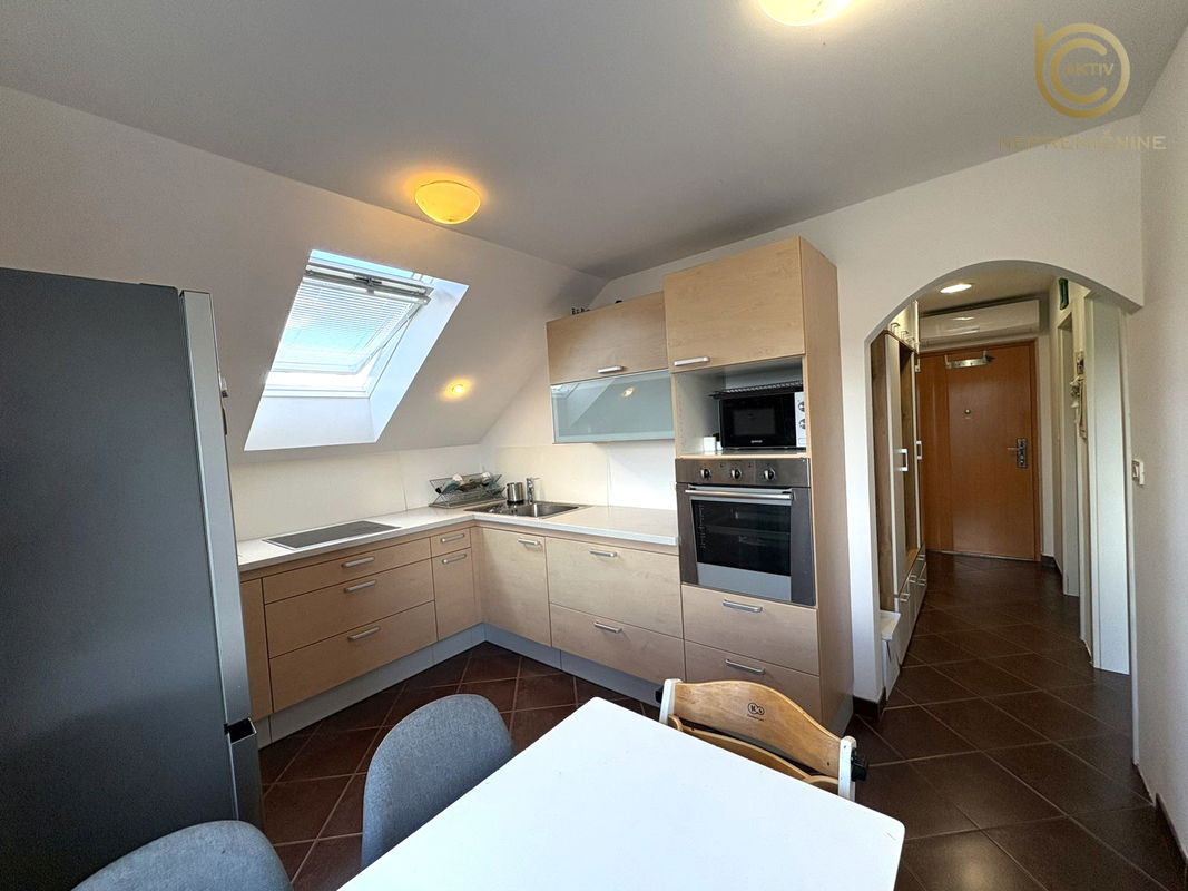 Lokacija: Ljubljana okolica, Medvode, Hraše