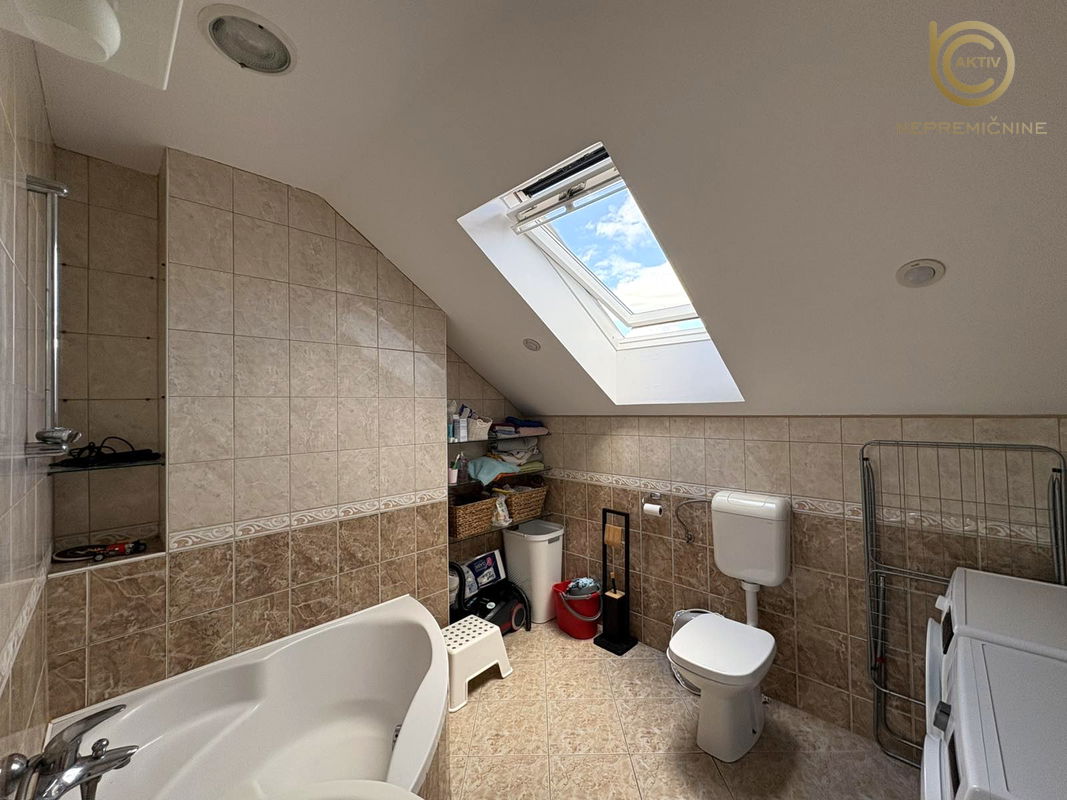 Lokacija: Ljubljana okolica, Medvode, Hraše