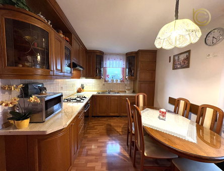 Lokacija: Ljubljana mesto, Šiška, Šentvid