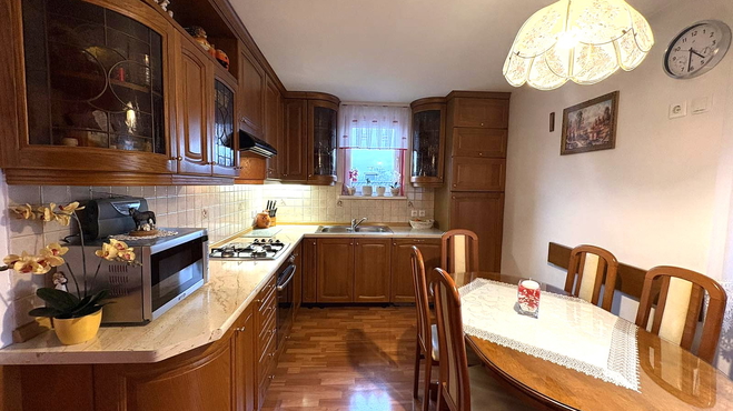 Lokacija: Ljubljana mesto, Šiška, Šentvid