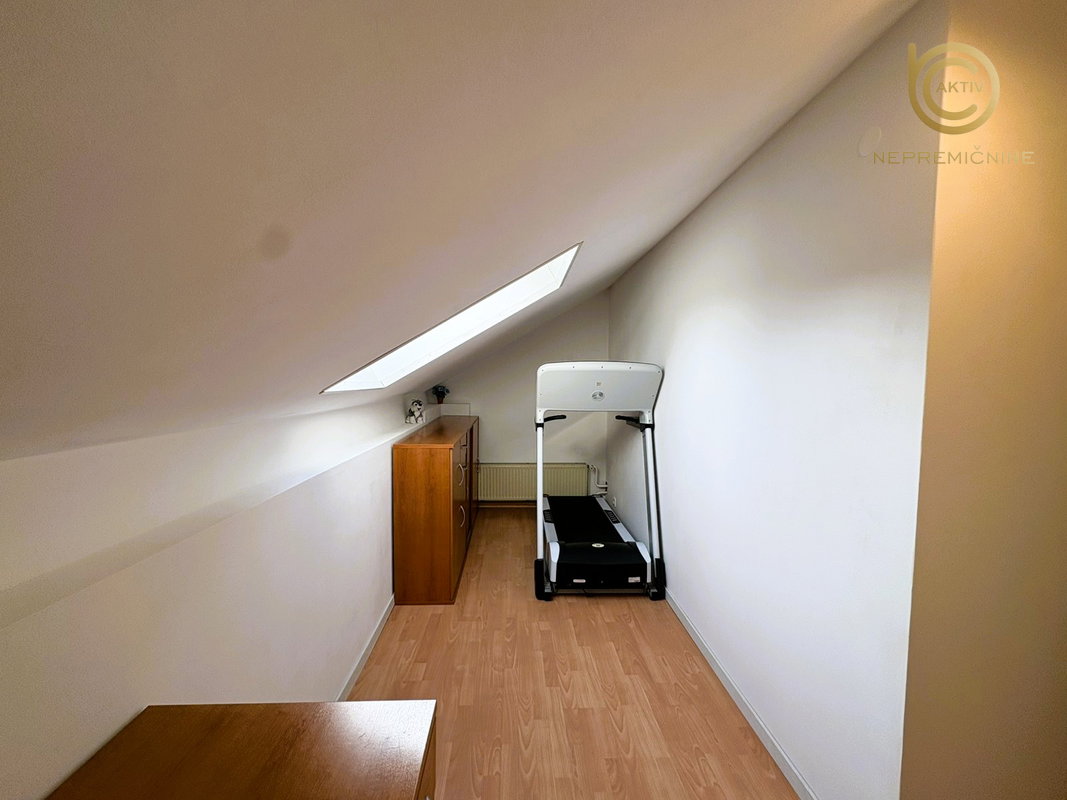 Lokacija: Ljubljana mesto, Šiška, Šentvid