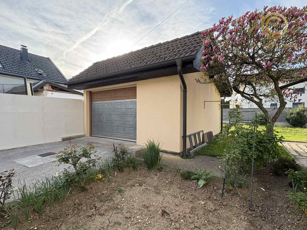 Lokacija: Ljubljana mesto, Šiška, Šentvid