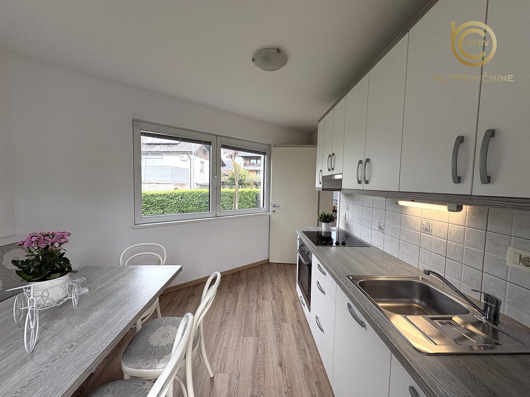 Lokacija: Ljubljana okolica, Domžale, Rodica