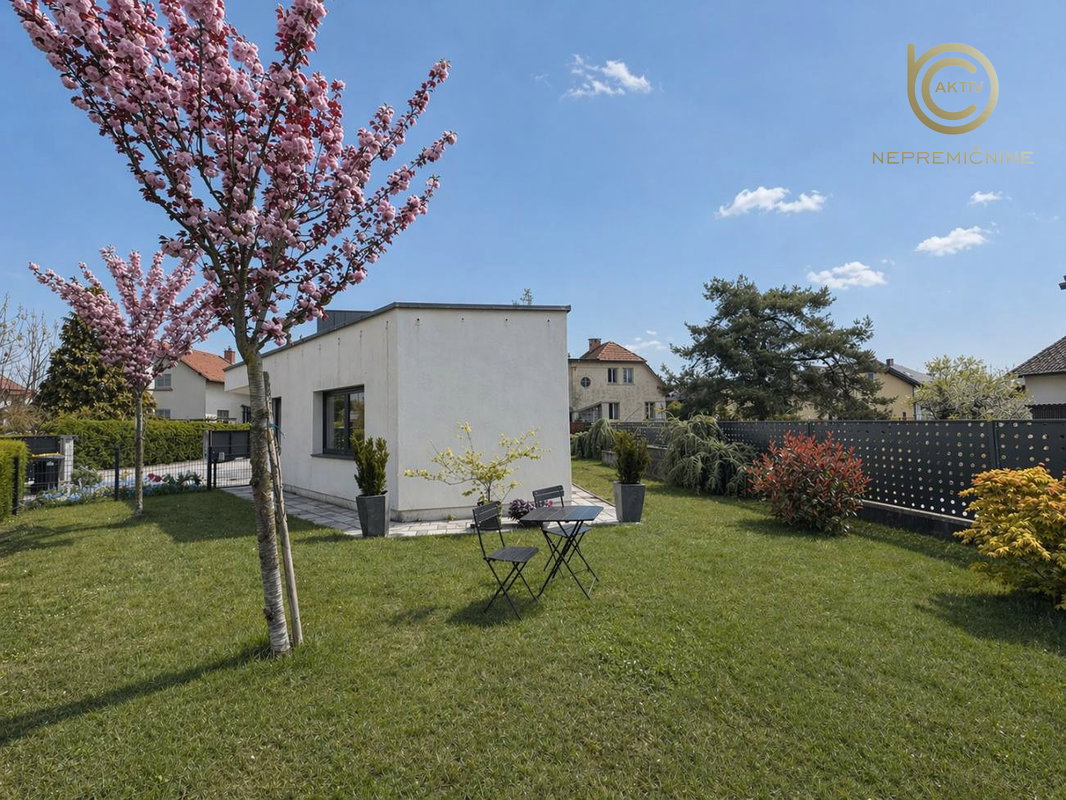 Lokacija: Ljubljana okolica, Domžale, Rodica