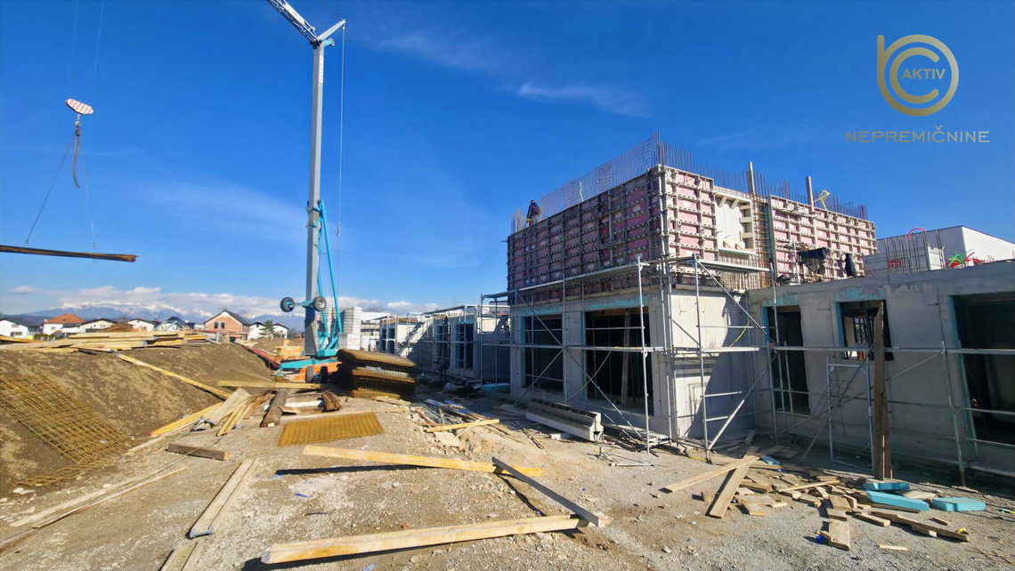 Lokacija: Ljubljana mesto, Moste-Polje, Zg. Zadobrova