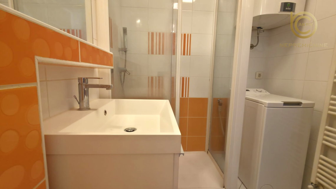 Lokacija: Ljubljana okolica, Mengeš, Mengeš