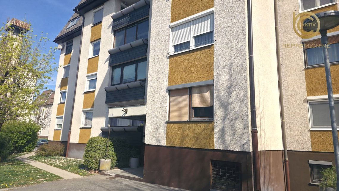 Lokacija: Ljubljana okolica, Mengeš, Mengeš