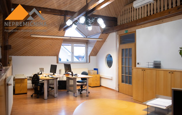 Lokacija: Gorenjska, Kranj, Stražišče