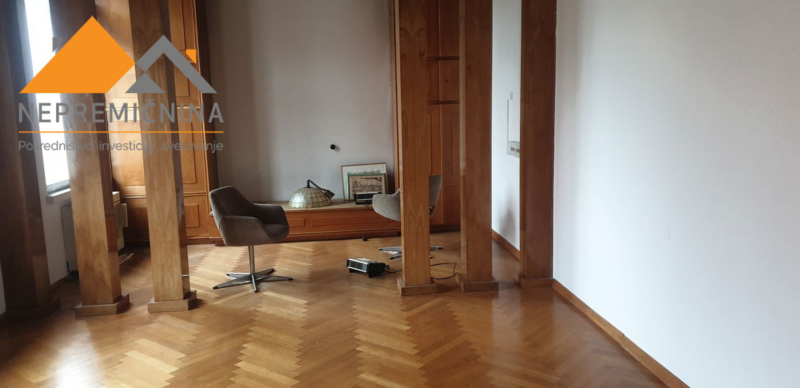 Lokacija: Gorenjska, Kranj, Center