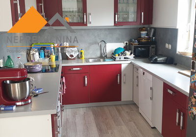 Lokacija: Gorenjska, Kranj, Zgornje Bitnje