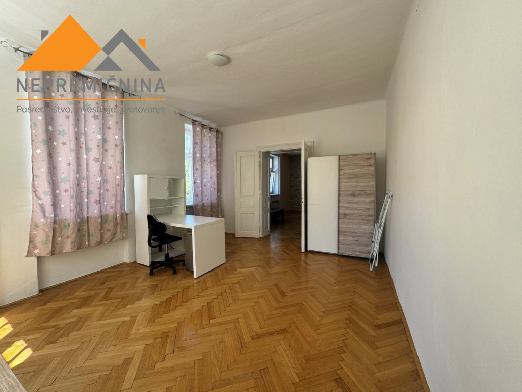 Lokacija: Gorenjska, Kranj, Center