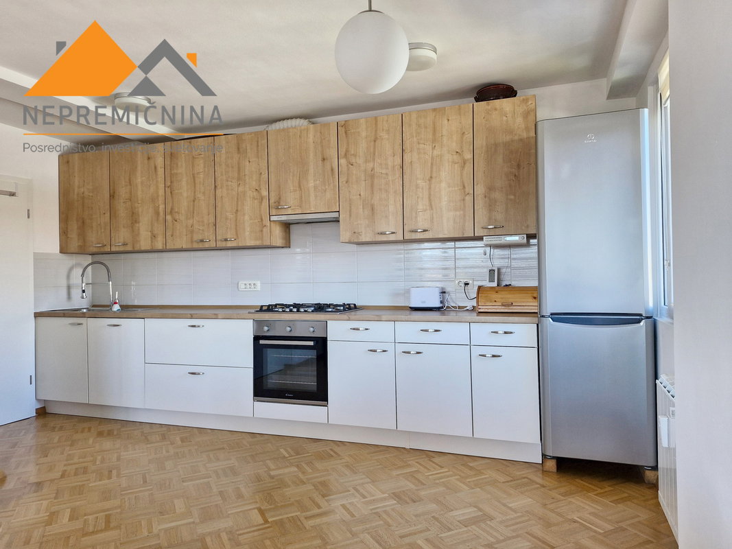 Lokacija: Ljubljana mesto, Bežigrad, Bežigrad