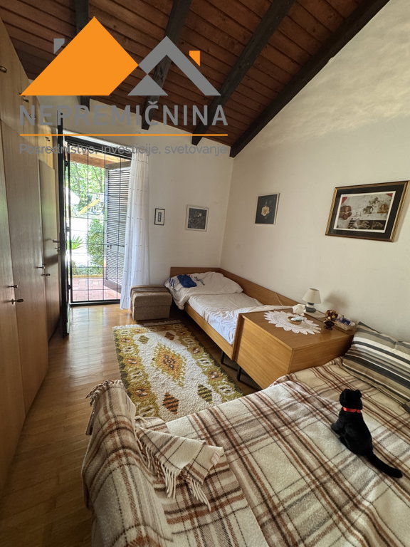Lokacija: Hrvaška, Istarska županija, Poreč, Červar-Porat