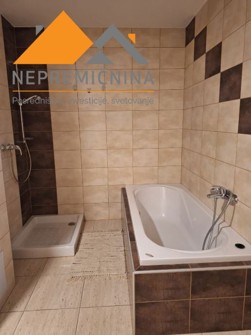 Lokacija: Gorenjska, Kranj, Primskovo