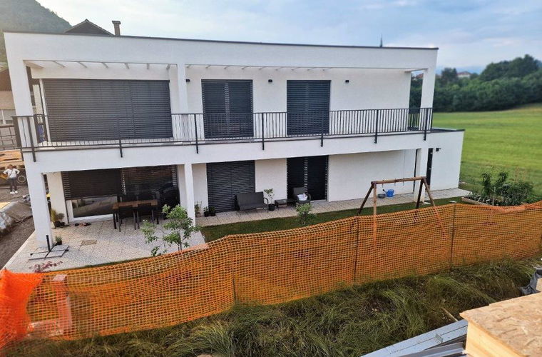 Lokacija: Ljubljana mesto, Šiška, Šmartno pod Šmarno goro
