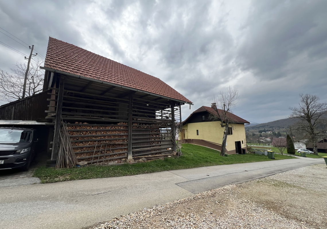 Lokacija: Ljubljana okolica, Ivančna Gorica, Velike Lese