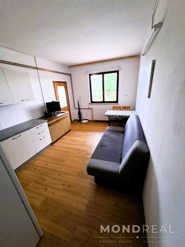 Lokacija: Obalno - kraška, Koper, Olmo