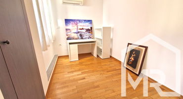 Location: Coastal-Karst, Koper, Center