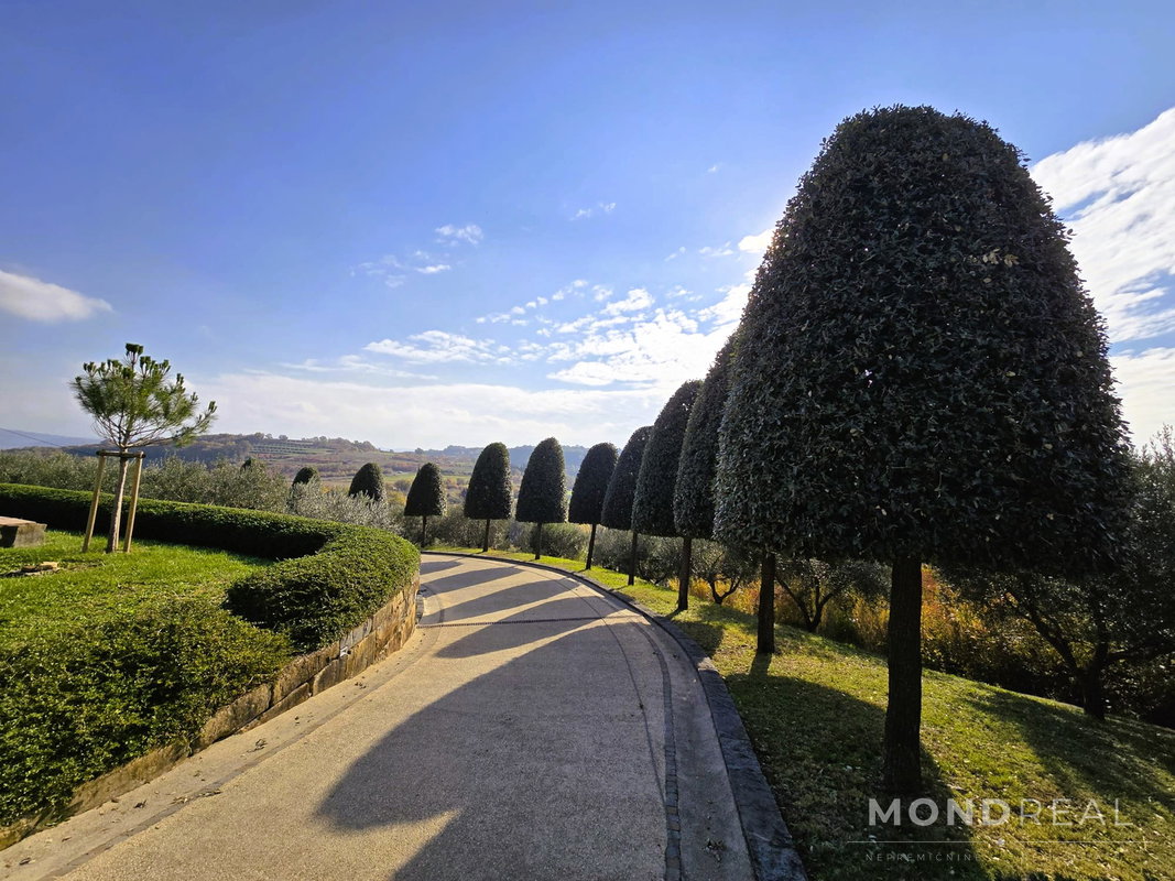 Lokacija: Obalno - kraška, Izola, Nožed