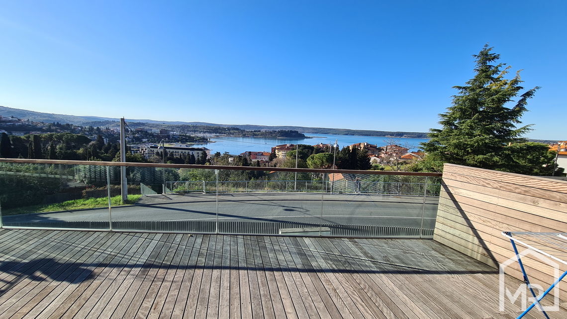 Location: Coastal-Karst, Piran, Beli križ