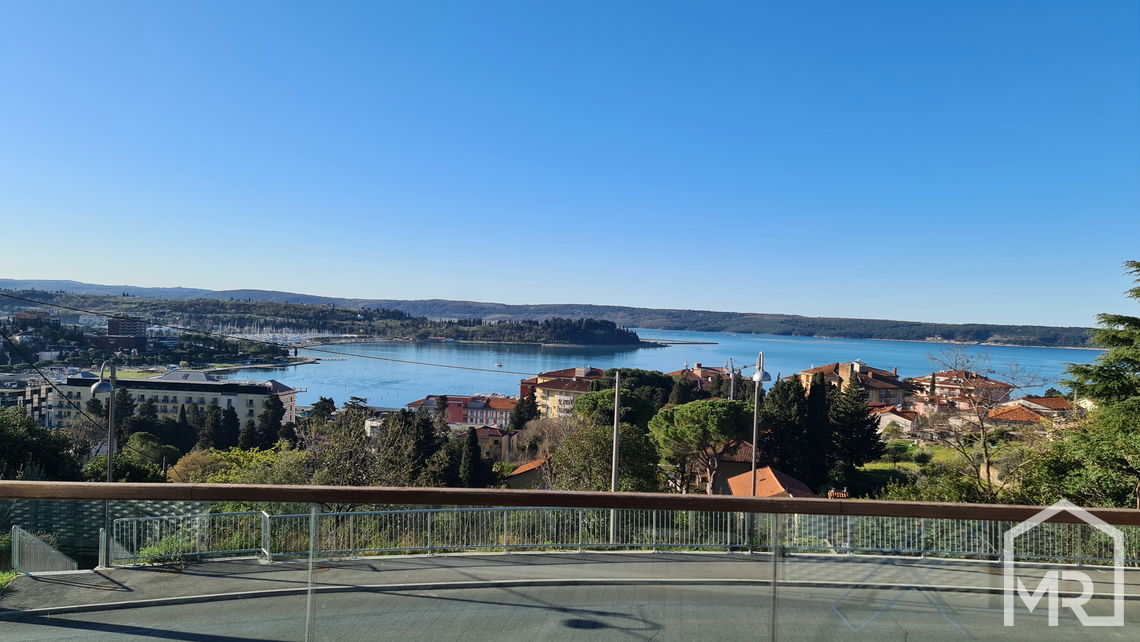 Location: Coastal-Karst, Piran, Beli križ