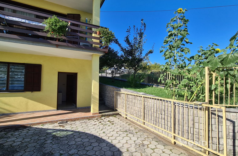 Lokacija: Obalno - kraška, Koper, Olmo