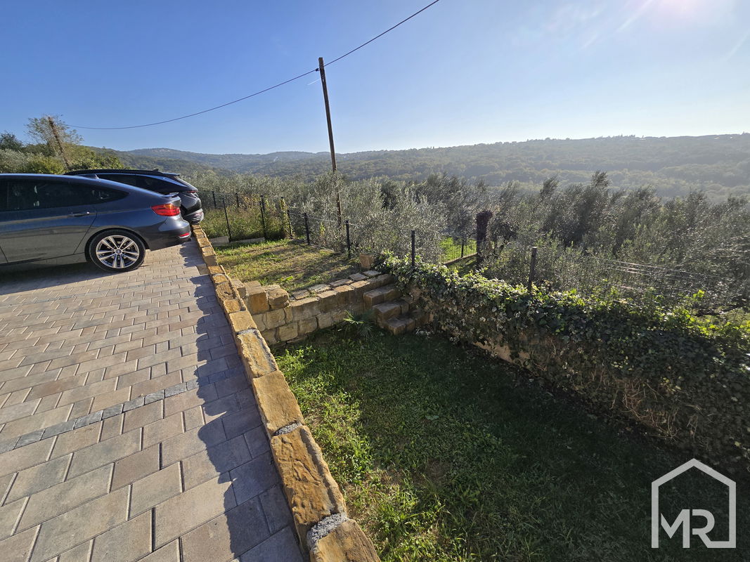 Location: Coastal-Karst, Koper, Dekani