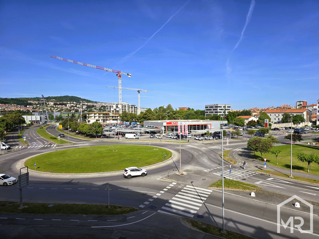 Location: Coastal-Karst, Koper, Center