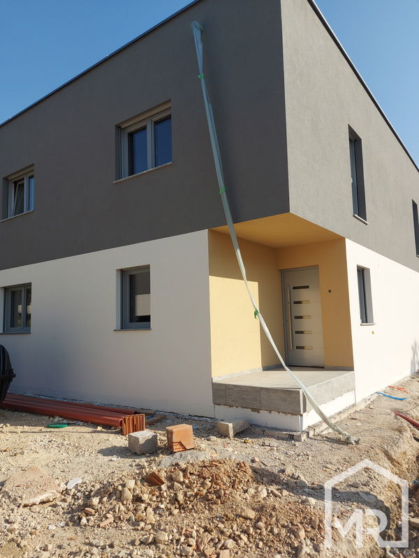 Location: Ljubljana City, Moste-Polje, Sostro